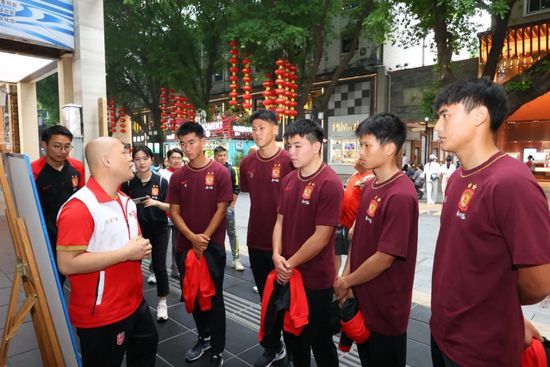 啊轻点灬太粗太长再深点视频